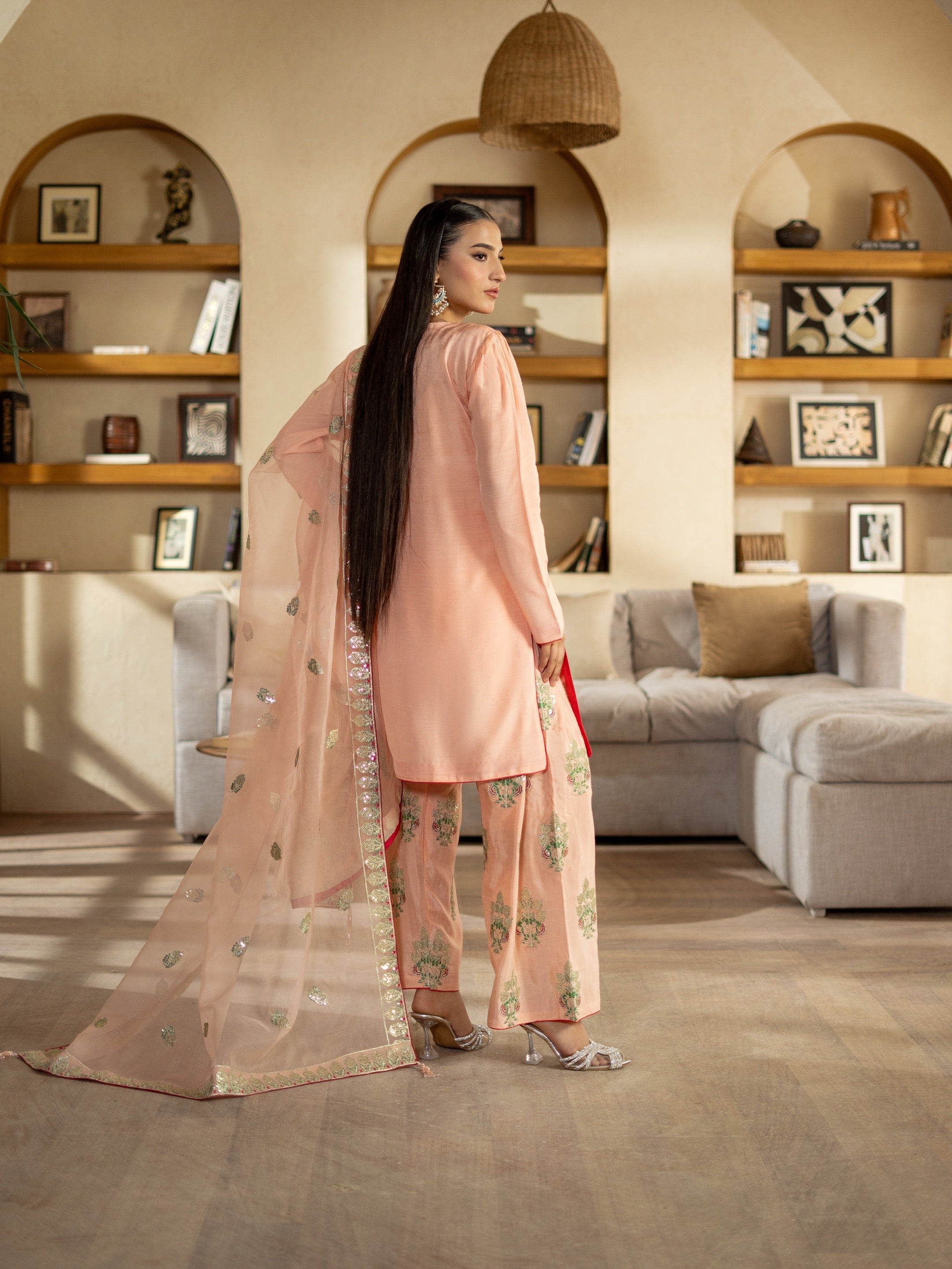 Gulabi Roshni