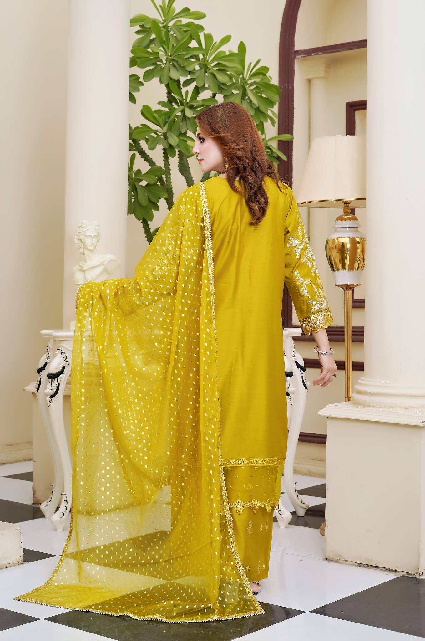 Momina - Embroidered Viscose 3pc Suit