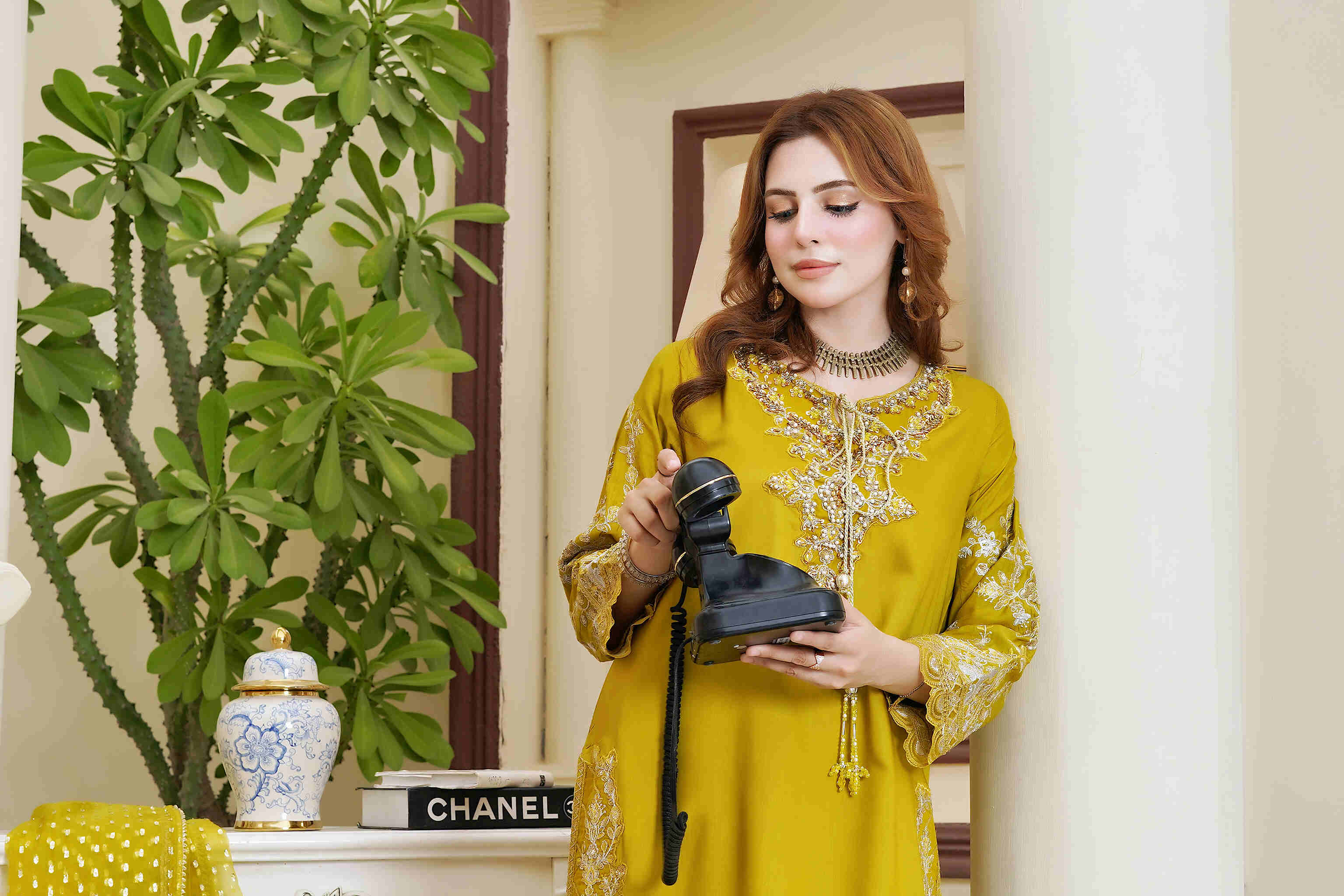 Momina - Embroidered Viscose 3pc Suit