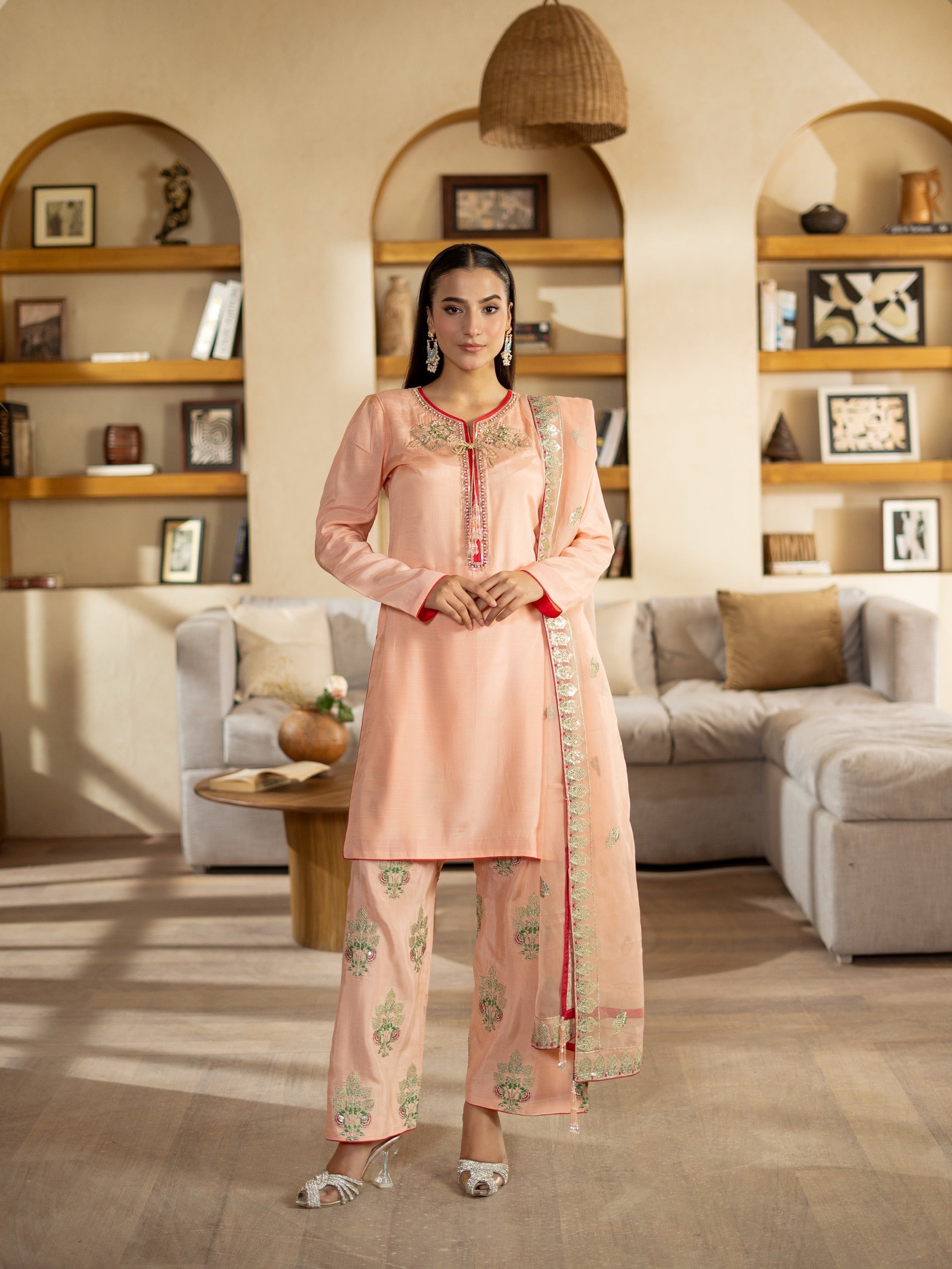 Gulabi Roshni
